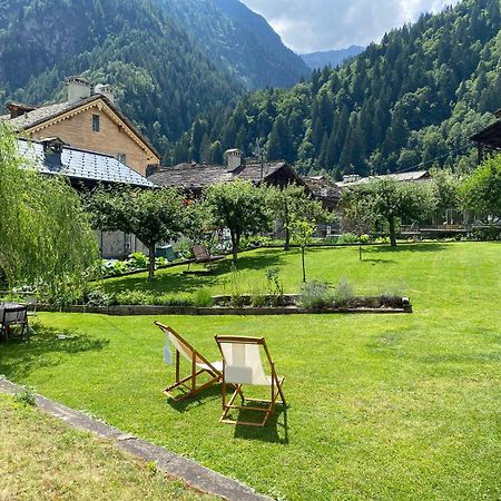 알라냐발세시아 L'Aria Di Casa B&B 외부 사진