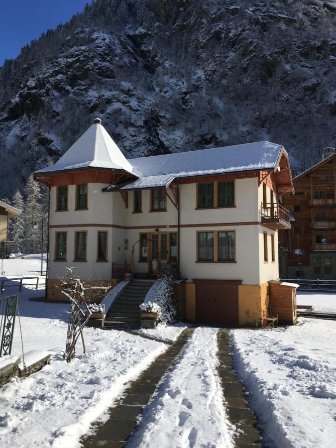 알라냐발세시아 L'Aria Di Casa B&B 외부 사진