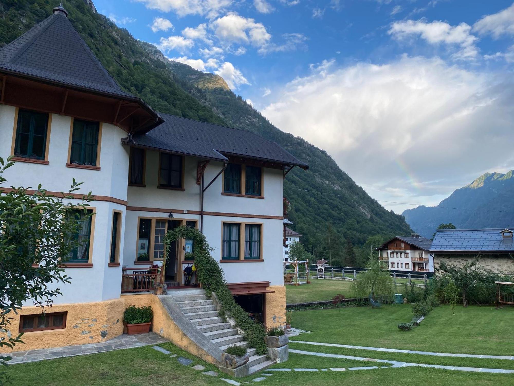 알라냐발세시아 L'Aria Di Casa B&B 외부 사진