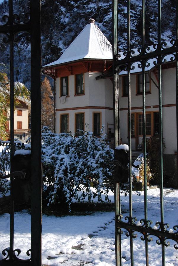 알라냐발세시아 L'Aria Di Casa B&B 외부 사진