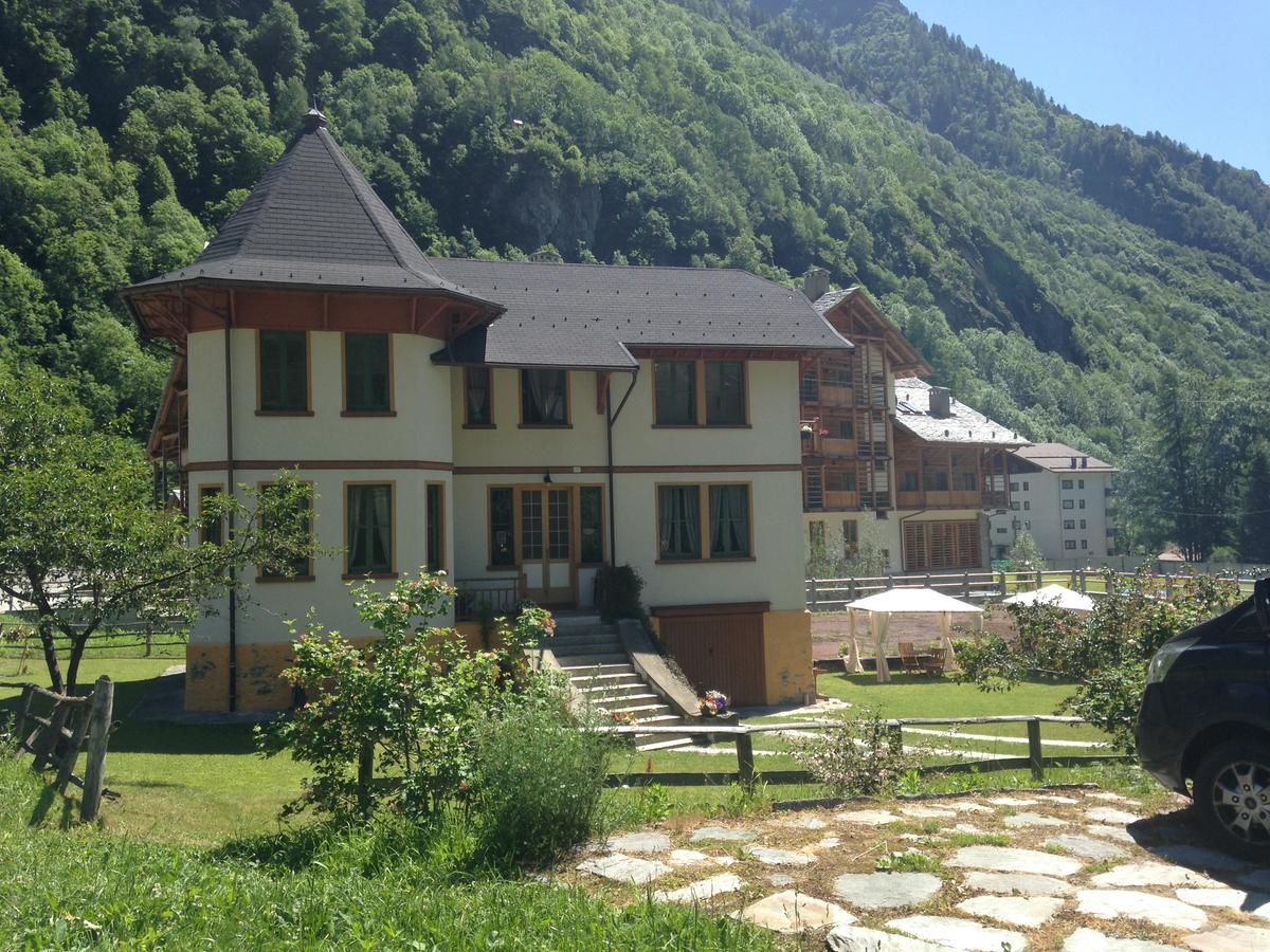알라냐발세시아 L'Aria Di Casa B&B 외부 사진