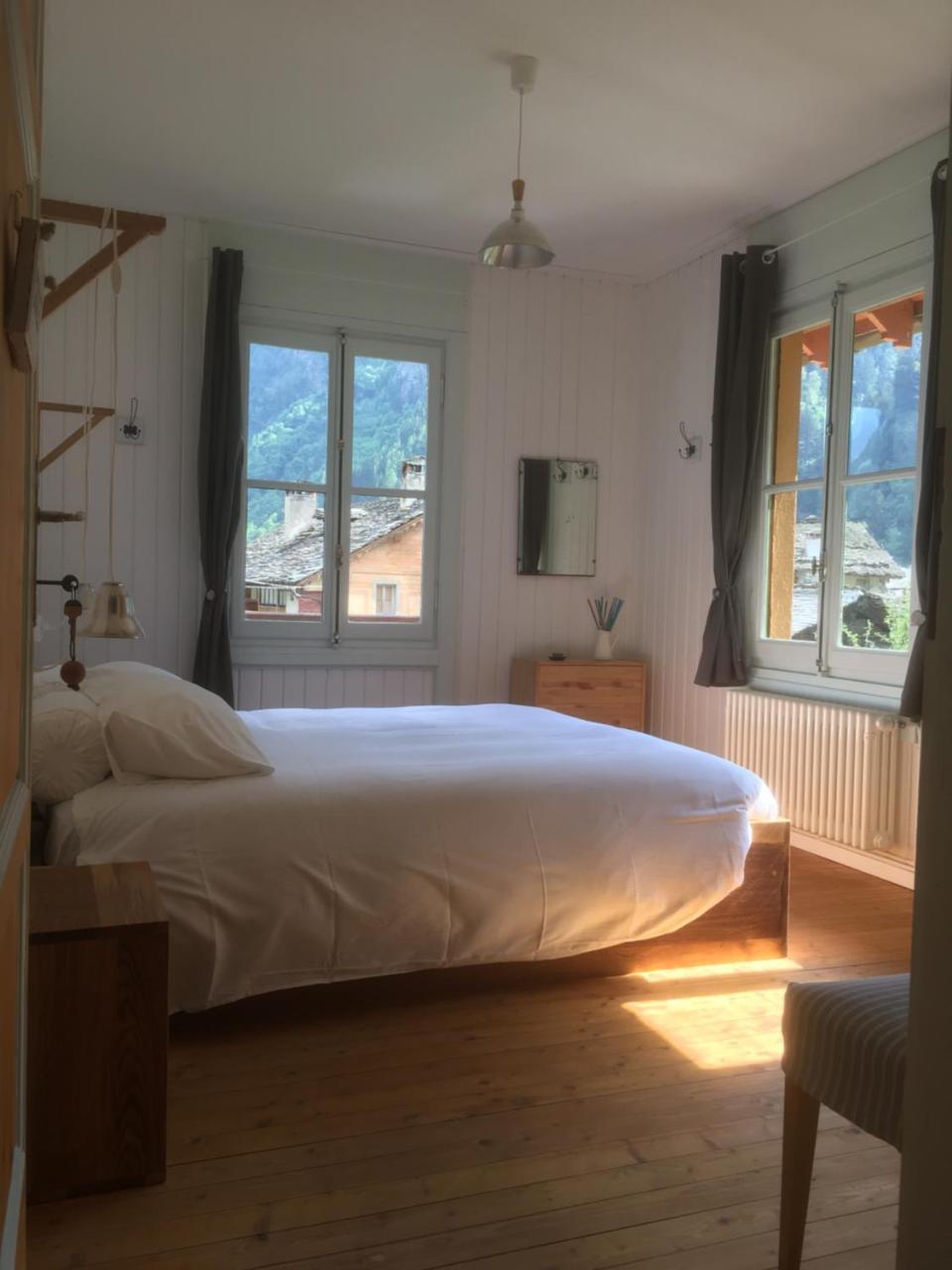 알라냐발세시아 L'Aria Di Casa B&B 외부 사진